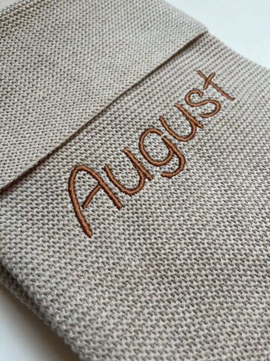 Deken met ‘August’